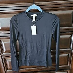H&M Black Long Sleeve Women's Tee